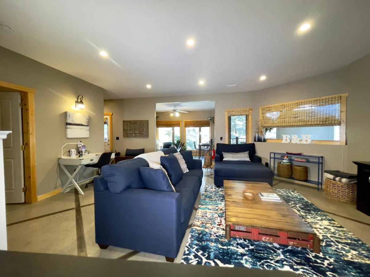 Blanchard Mountain Bnb Canmore Exteriör bild